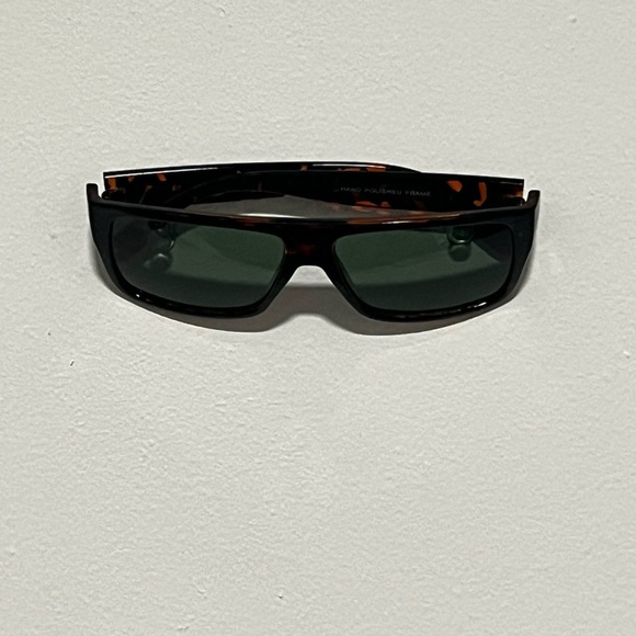 Tortoise Shell Sunglasses - Picture 1 of 3